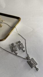 Timeless treasure necklace set