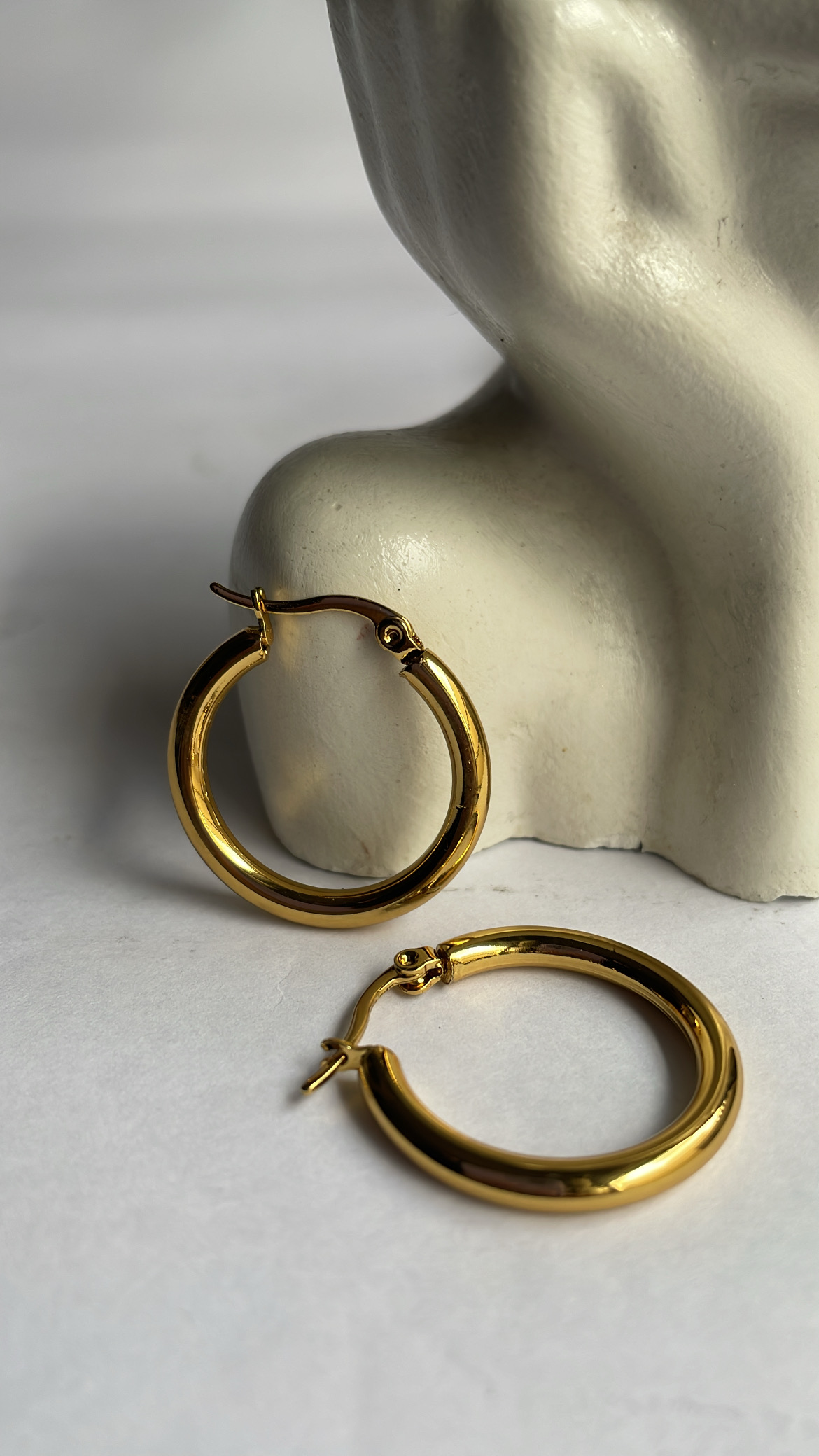 52900031-F63D-4900-BEE6-5C8AC6104BFC Dehli hoops - Image 1