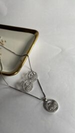 Aurora swan necklace set - Image 5